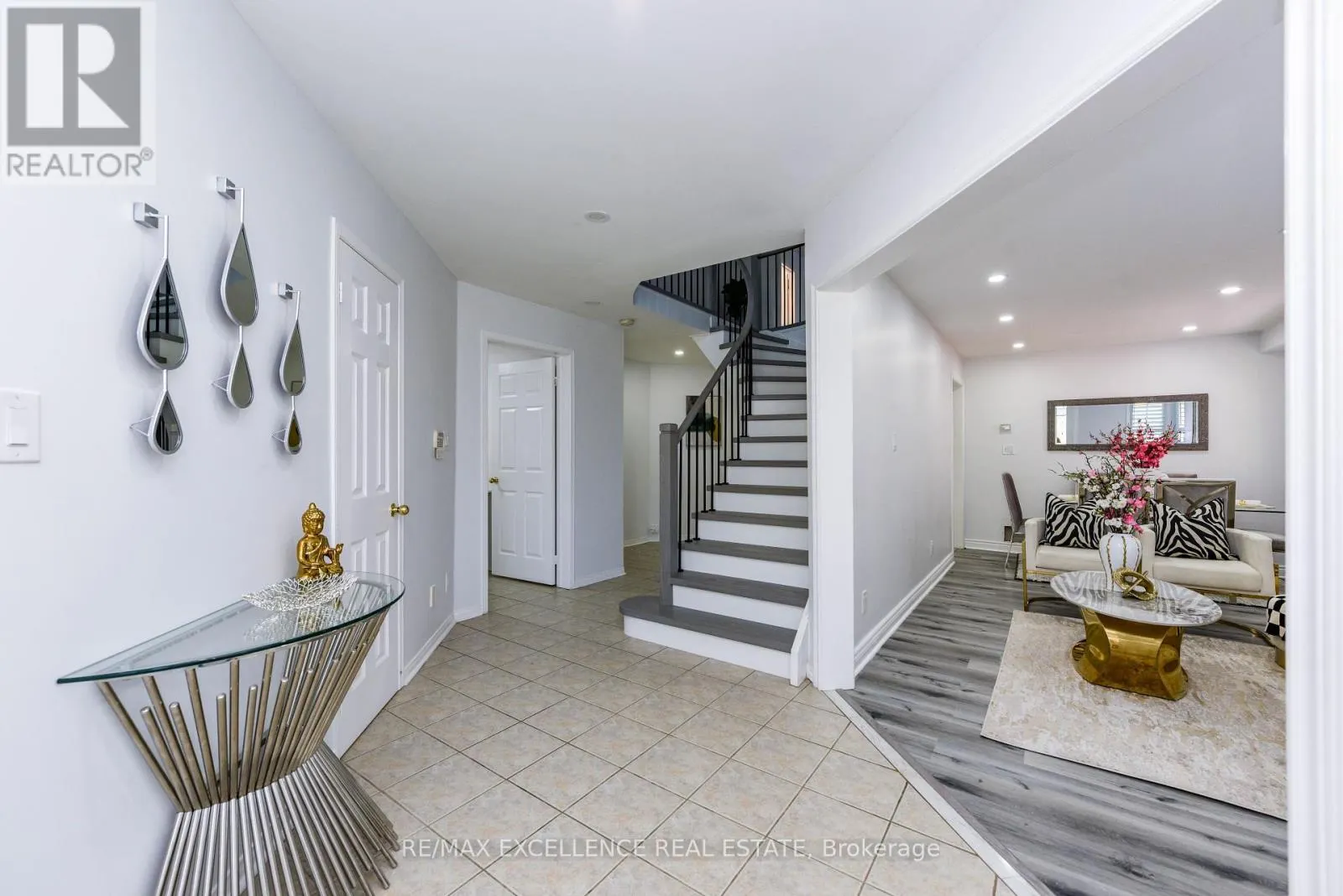 1166 WOODWARD AVENUE