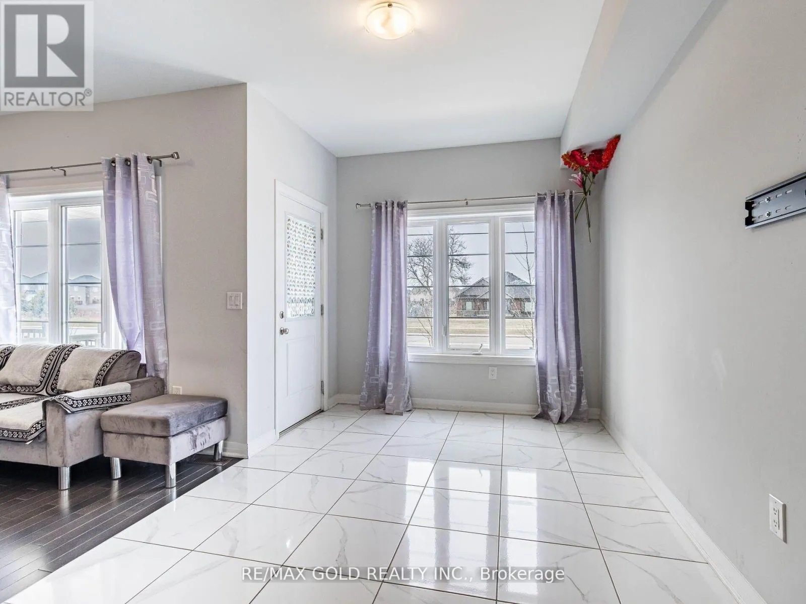 23 BRIXHAM LANE