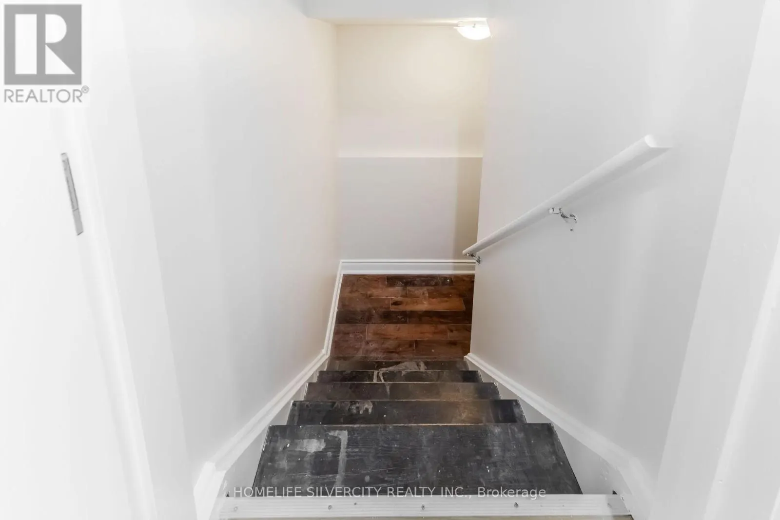 26 CRESSWELL DRIVE