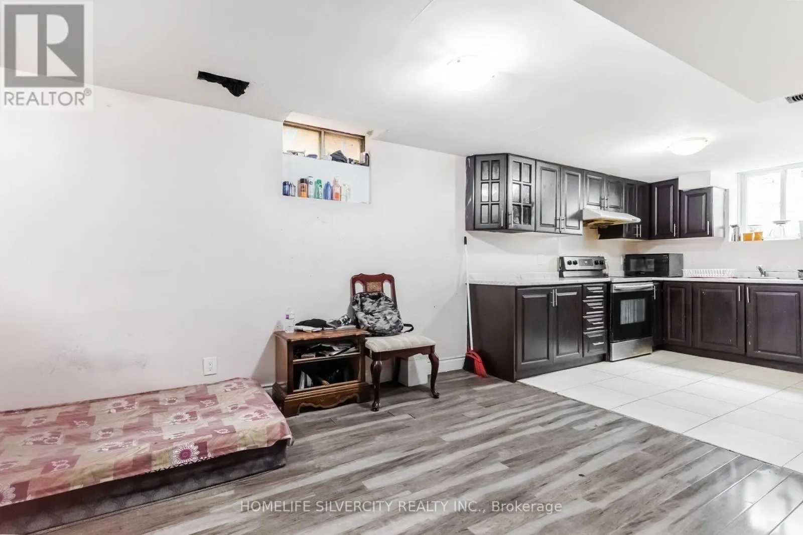 26 CRESSWELL DRIVE
