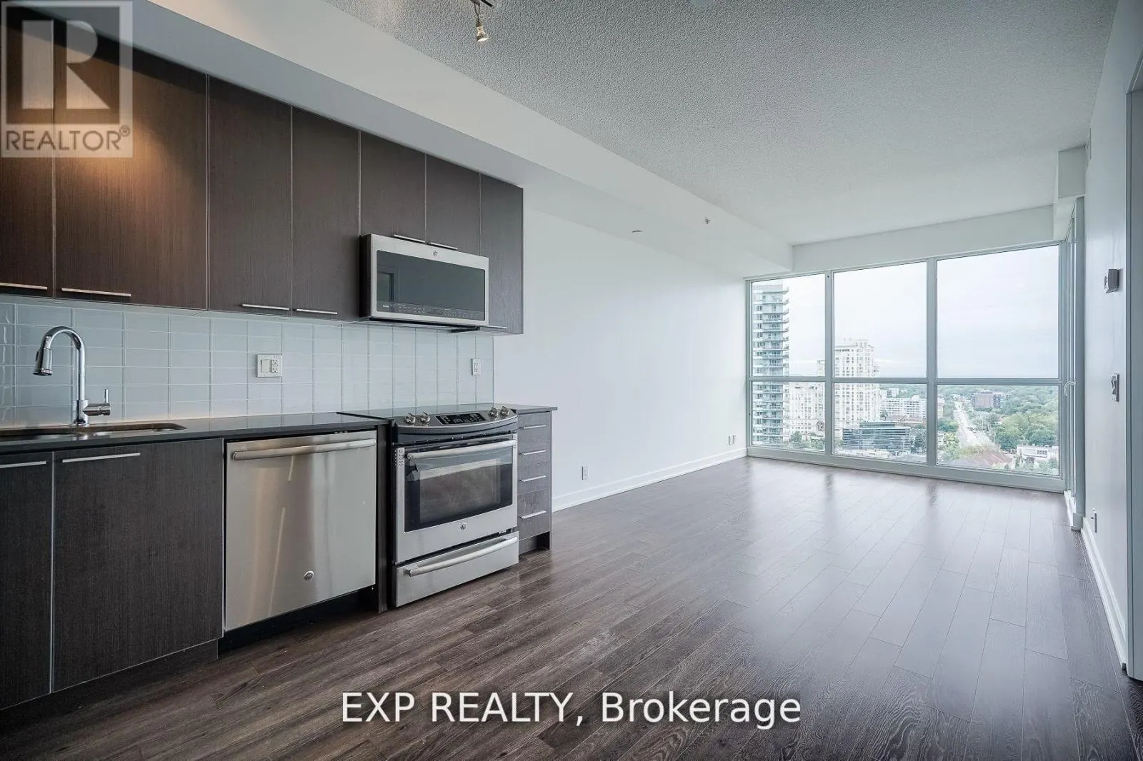 1902 - 10 PARK LAWN ROAD