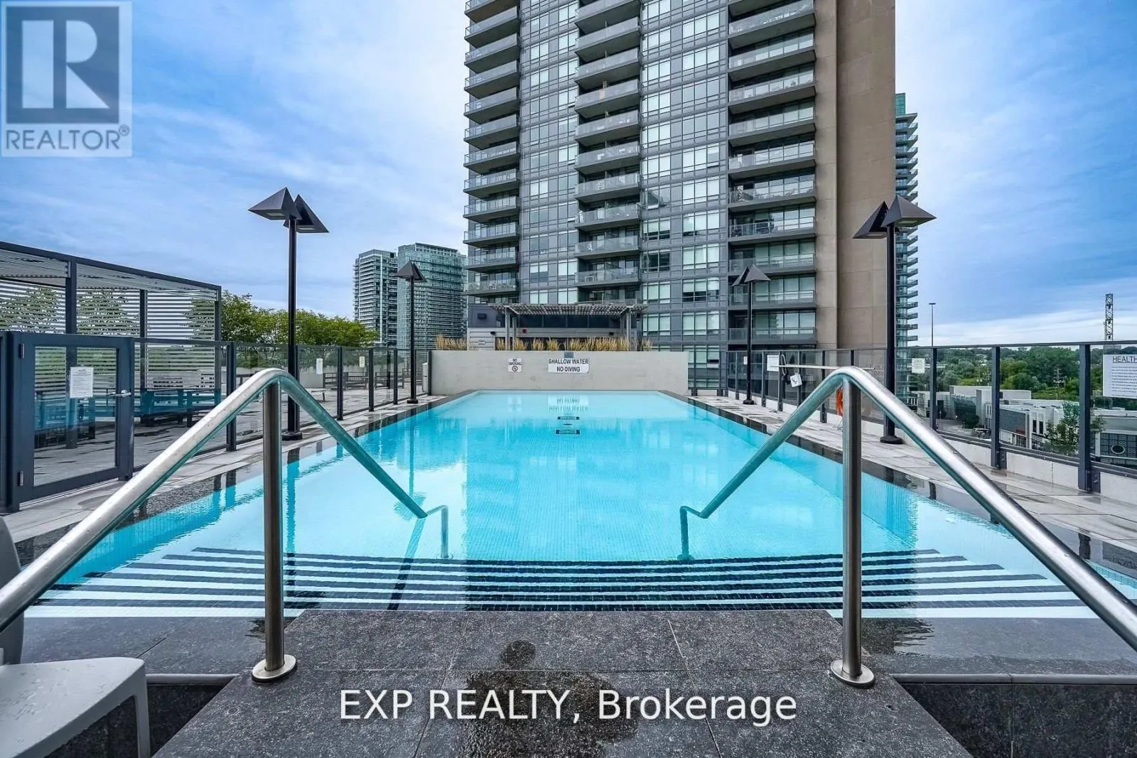 1902 - 10 PARK LAWN ROAD
