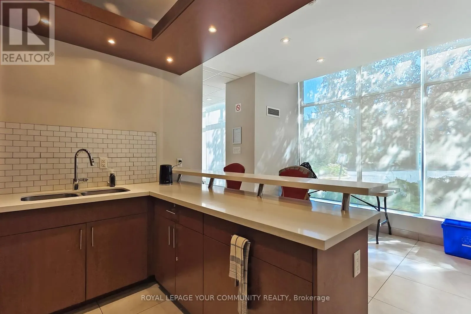 603 - 50 KINGSBRIDGE GARDEN CIRCLE
