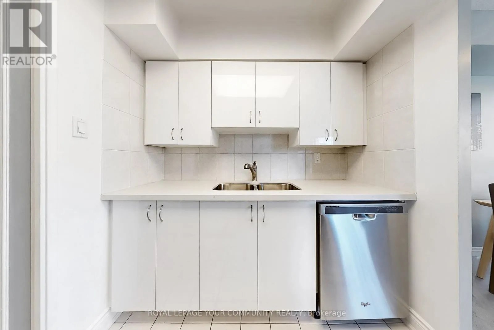 603 - 50 KINGSBRIDGE GARDEN CIRCLE