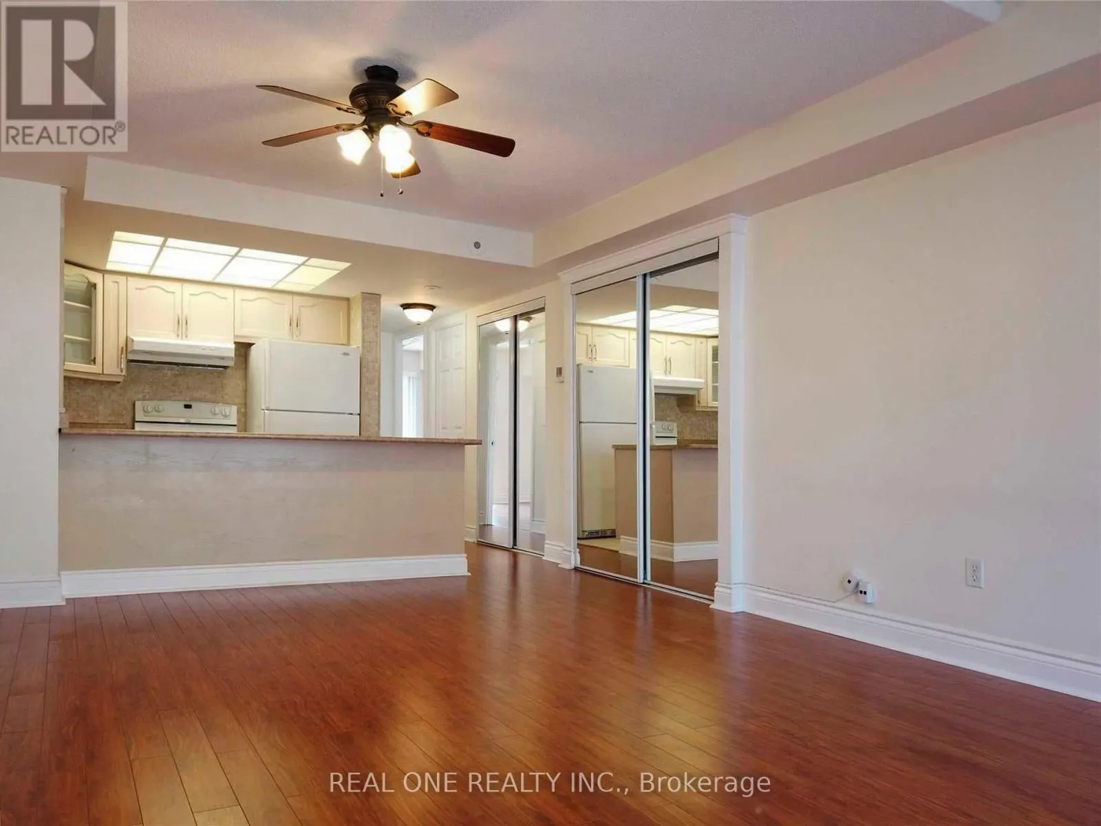 2054 - 75 GEORGE APPLETON WAY