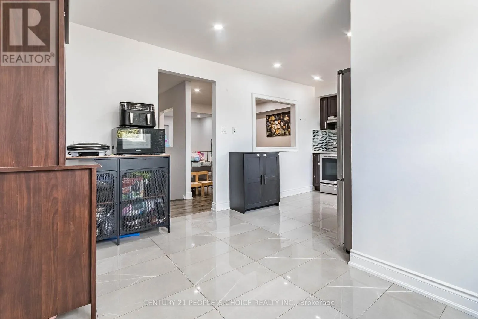 31 - 31 MCCALLUM COURT N