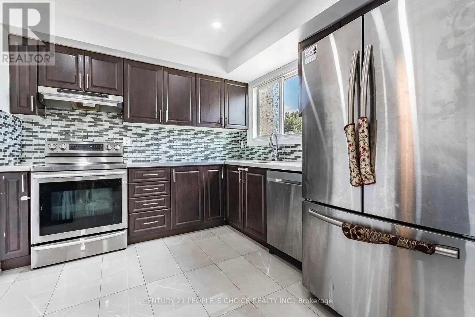 31 - 31 MCCALLUM COURT N