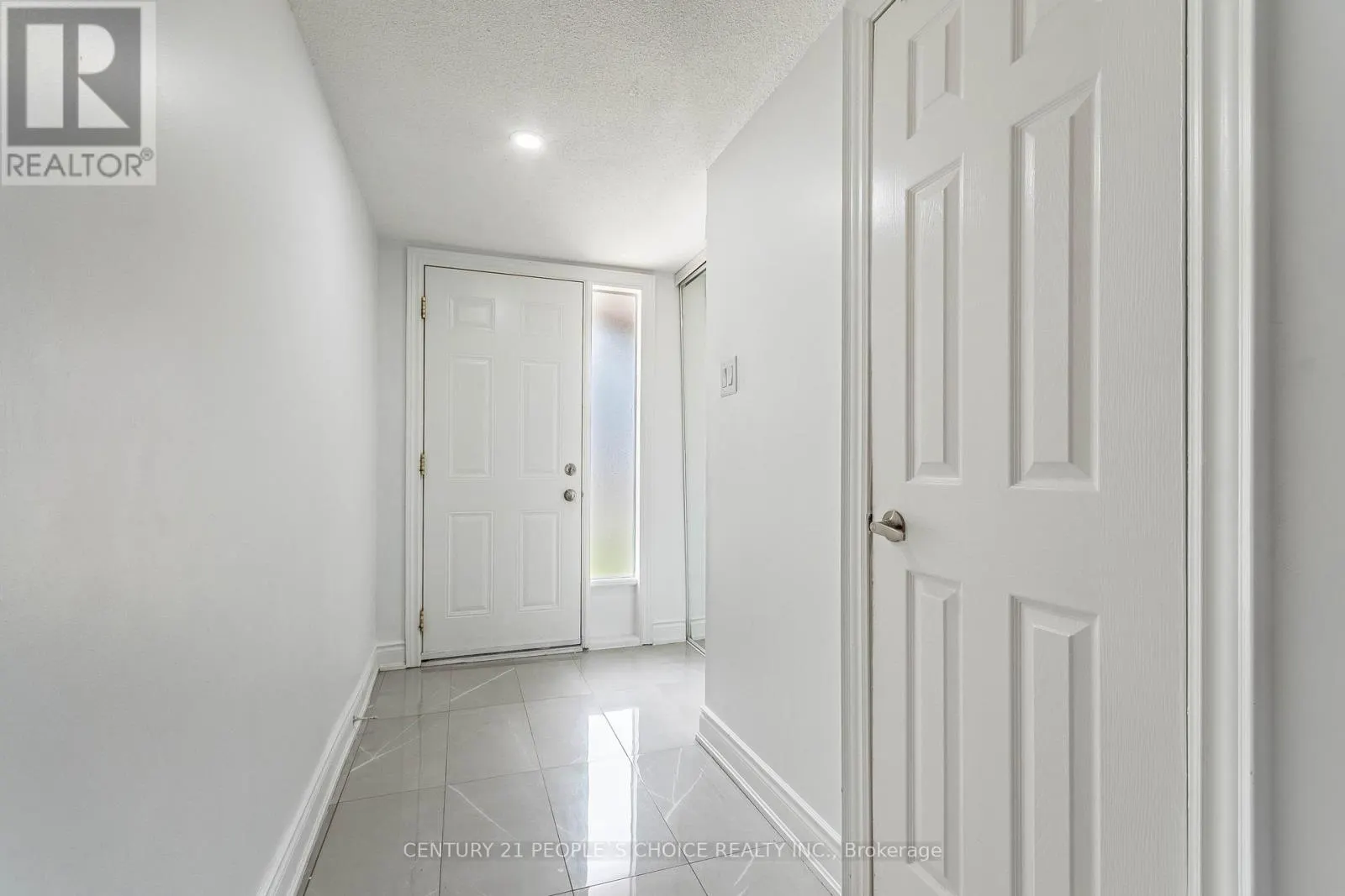 31 - 31 MCCALLUM COURT N