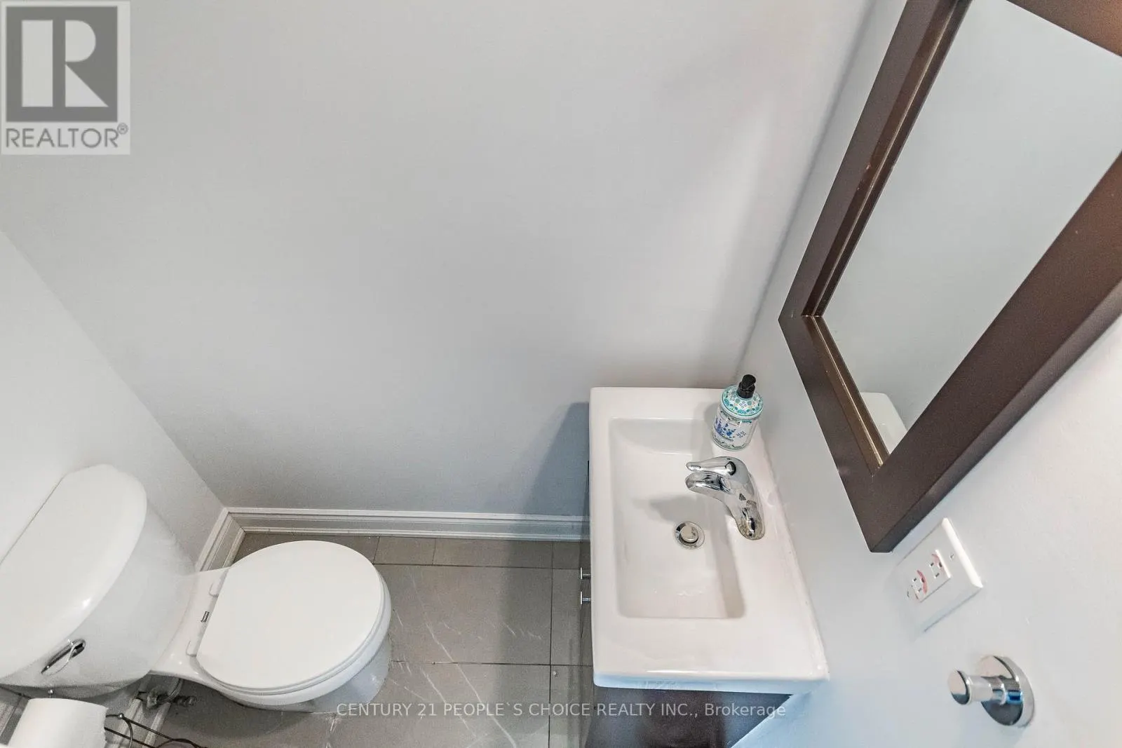 31 - 31 MCCALLUM COURT N