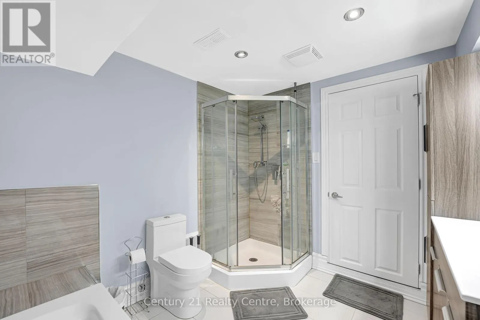 3233 MONICA DRIVE