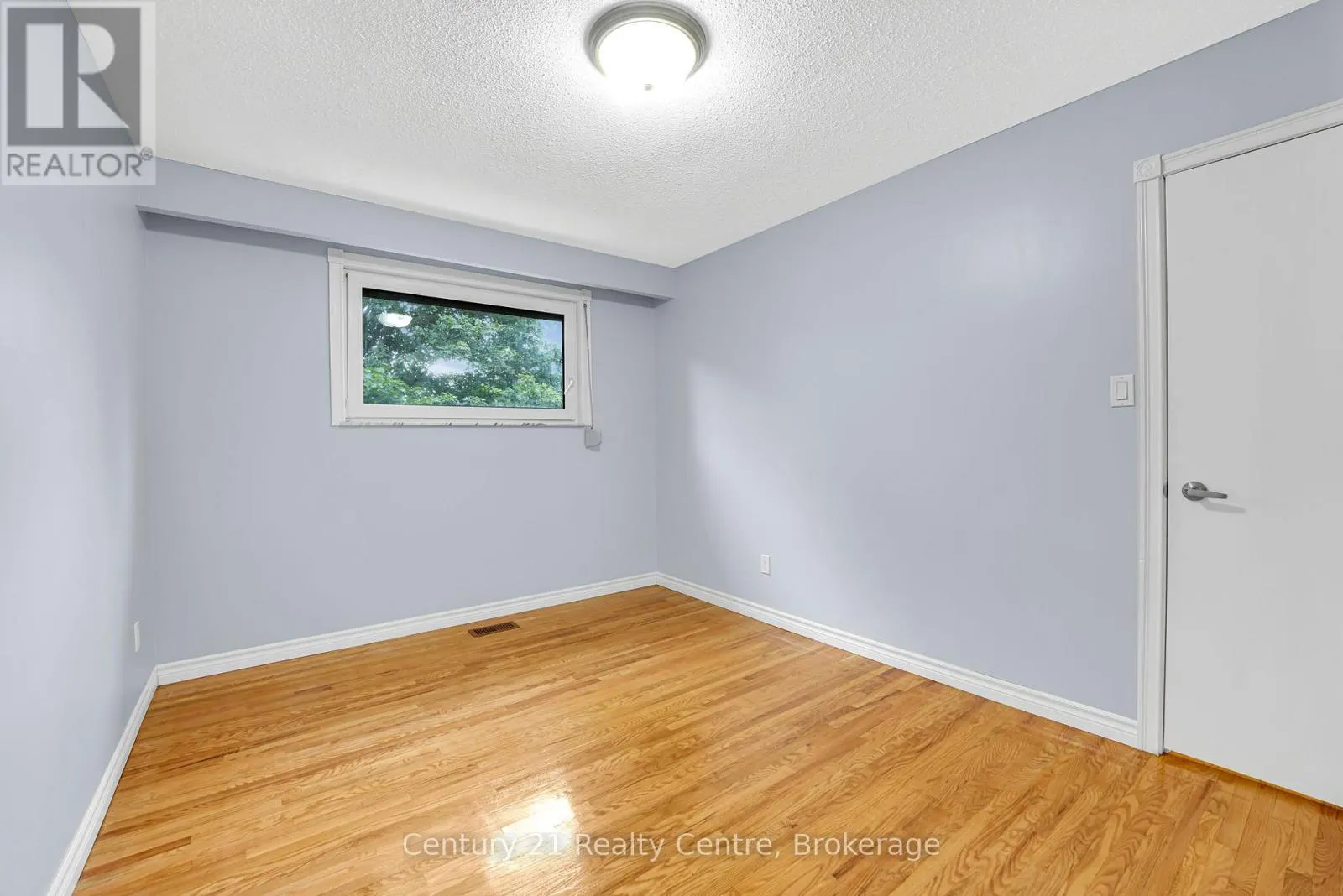 3233 MONICA DRIVE
