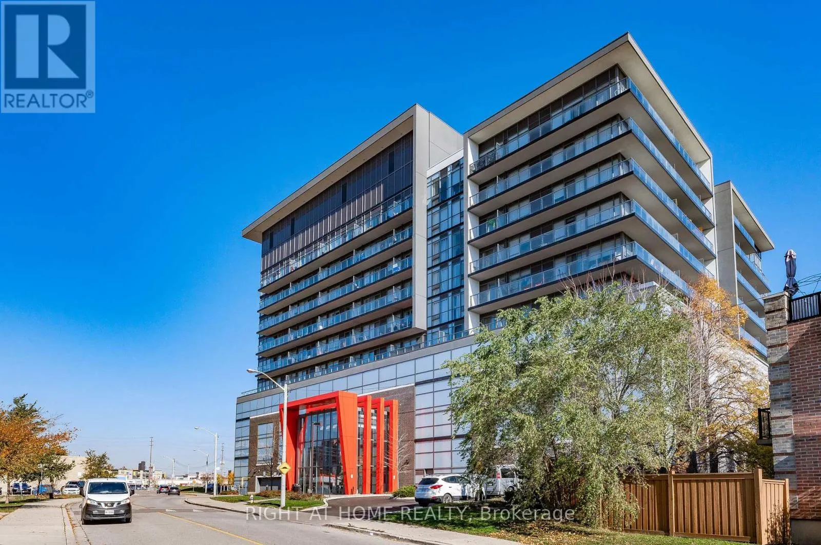 917 - 15 JAMES FINLAY WAY