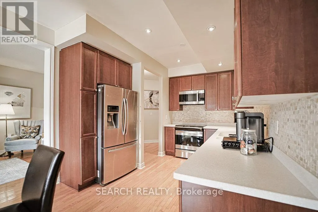3526 EGLINTON AVENUE W