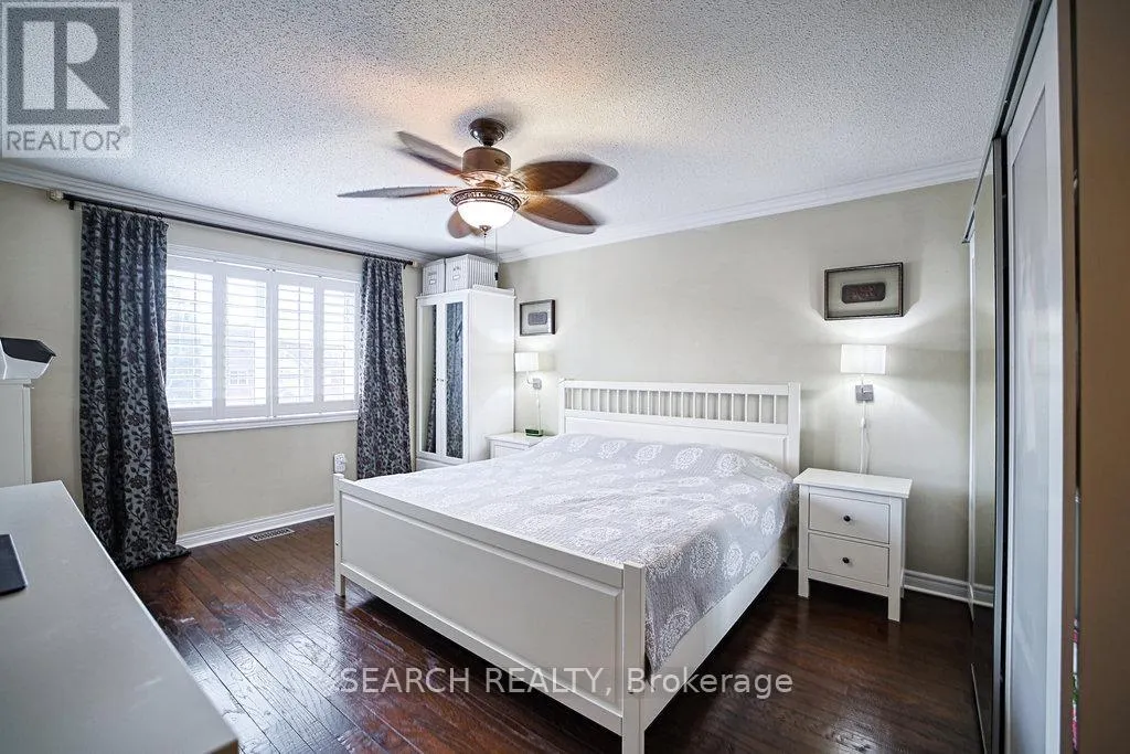 3526 EGLINTON AVENUE W