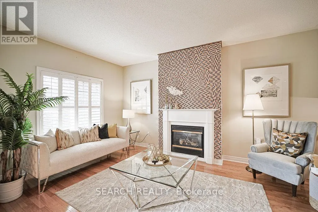 3526 EGLINTON AVENUE W