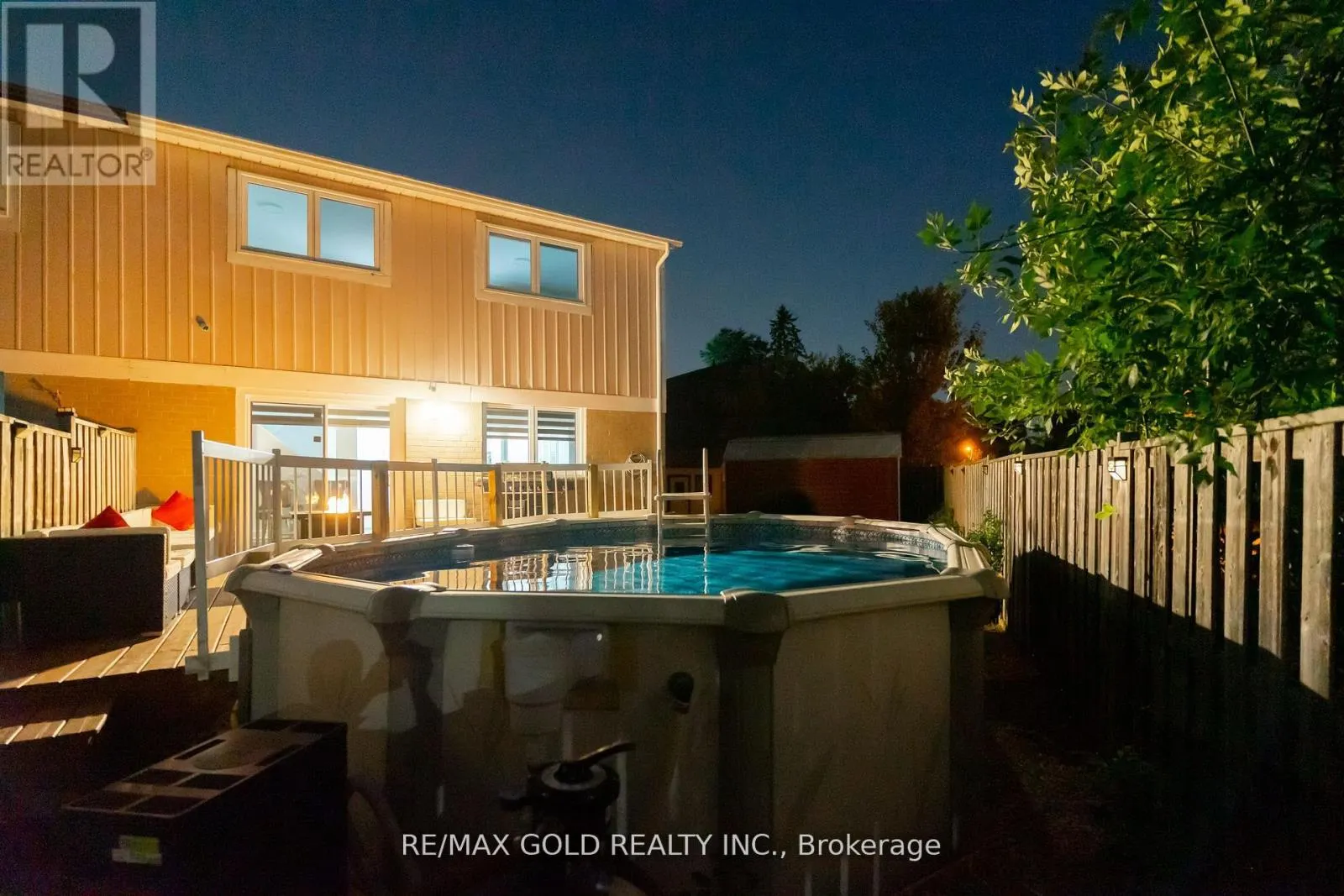 11 JASMINE SQUARE