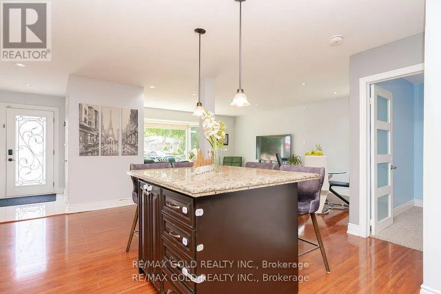 10 BROOKDALE CRESCENT