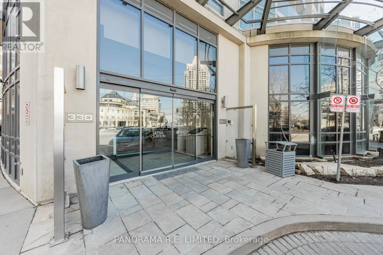 203 - 330 BURNHAMTHORPE ROAD W