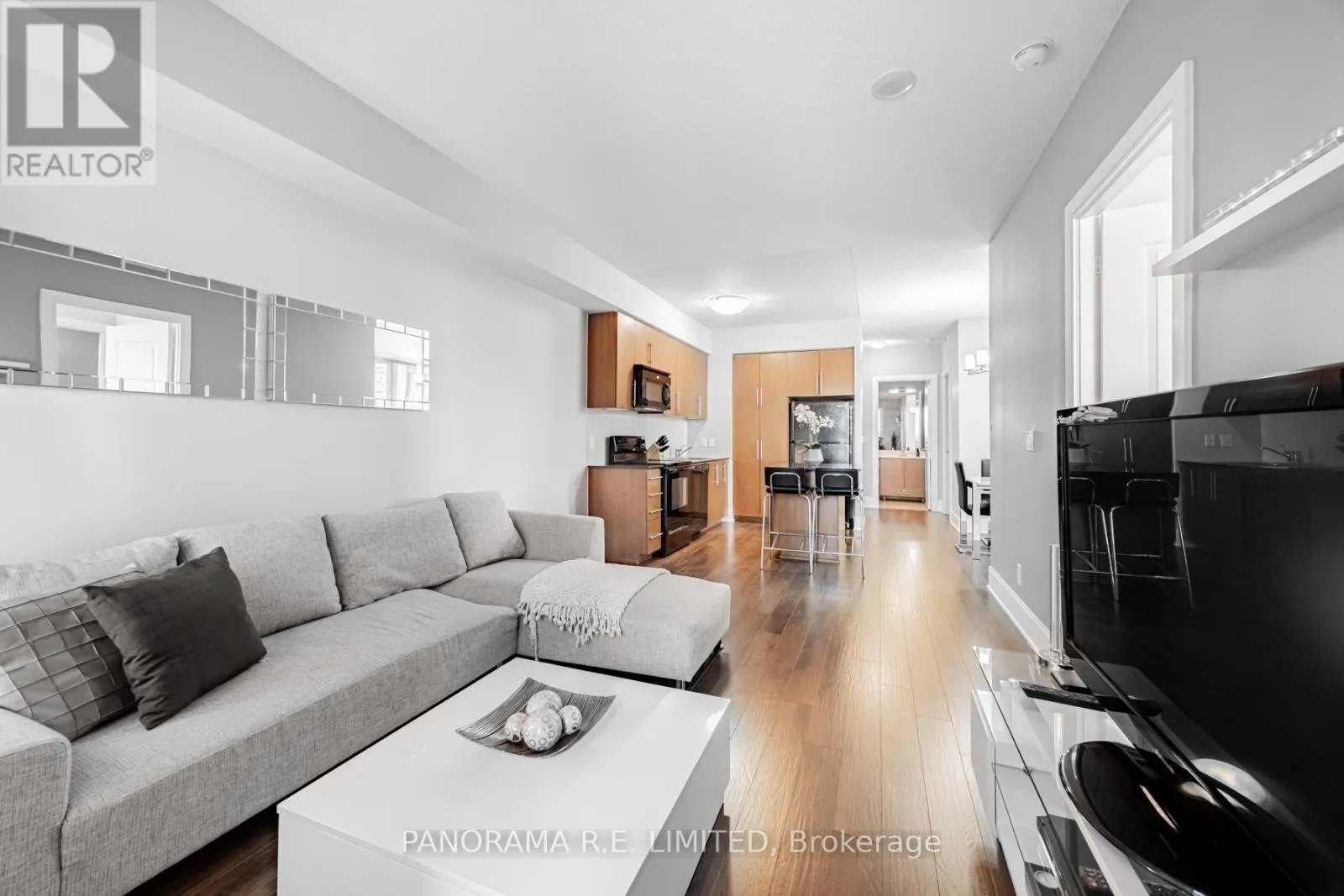 203 - 330 BURNHAMTHORPE ROAD W