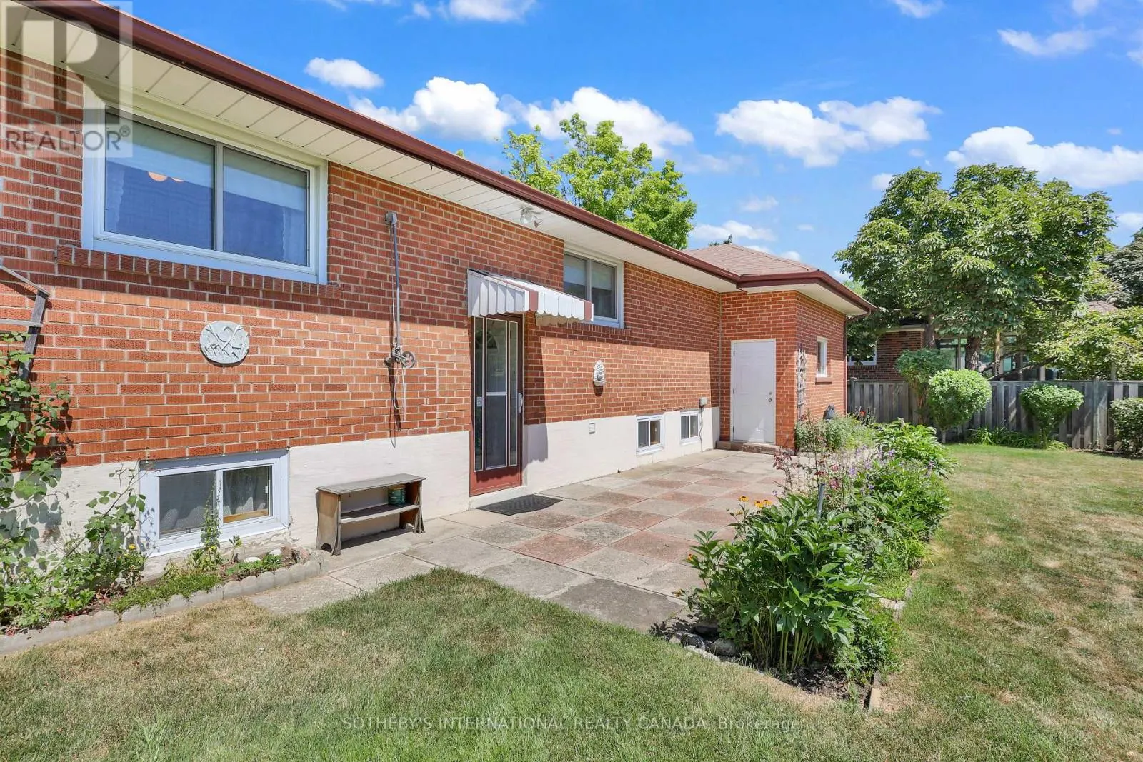 2506 CONSTABLE ROAD