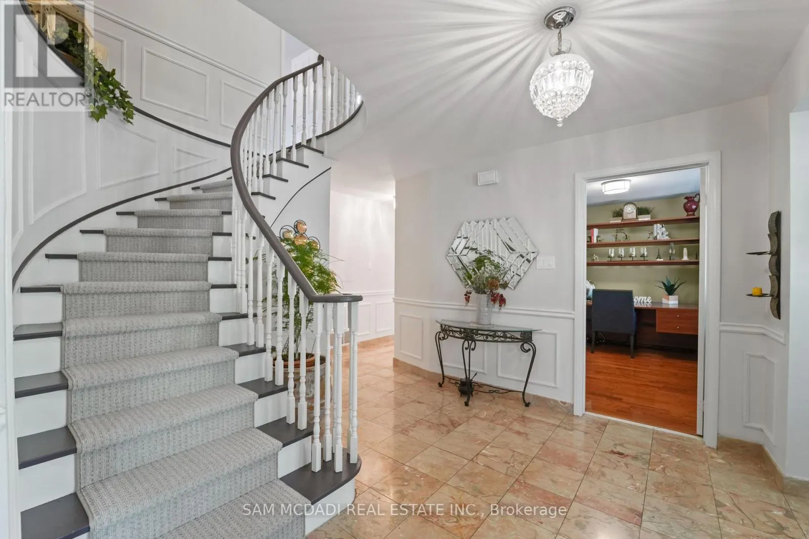 2032 SHANNON DRIVE