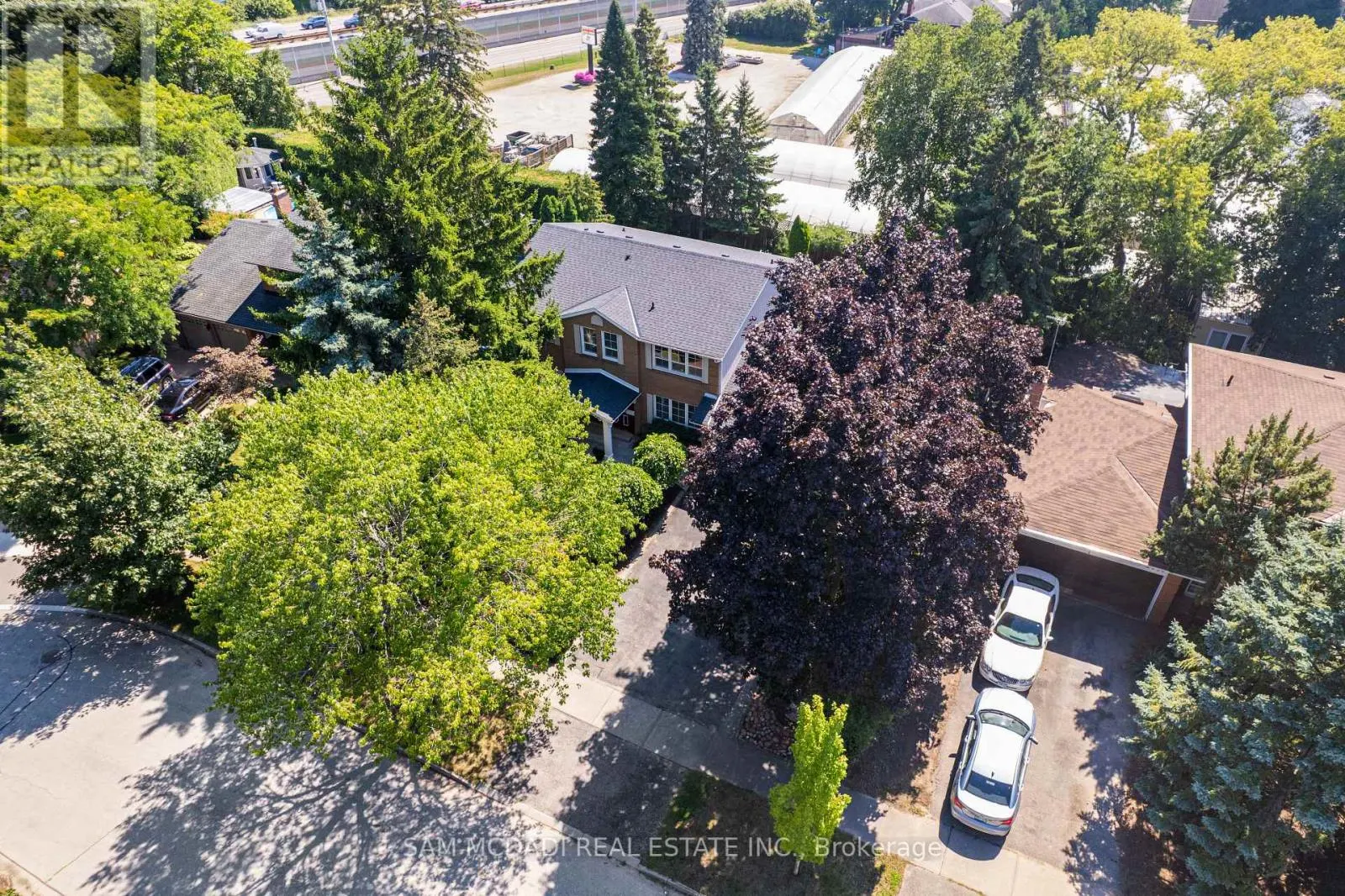 2032 SHANNON DRIVE