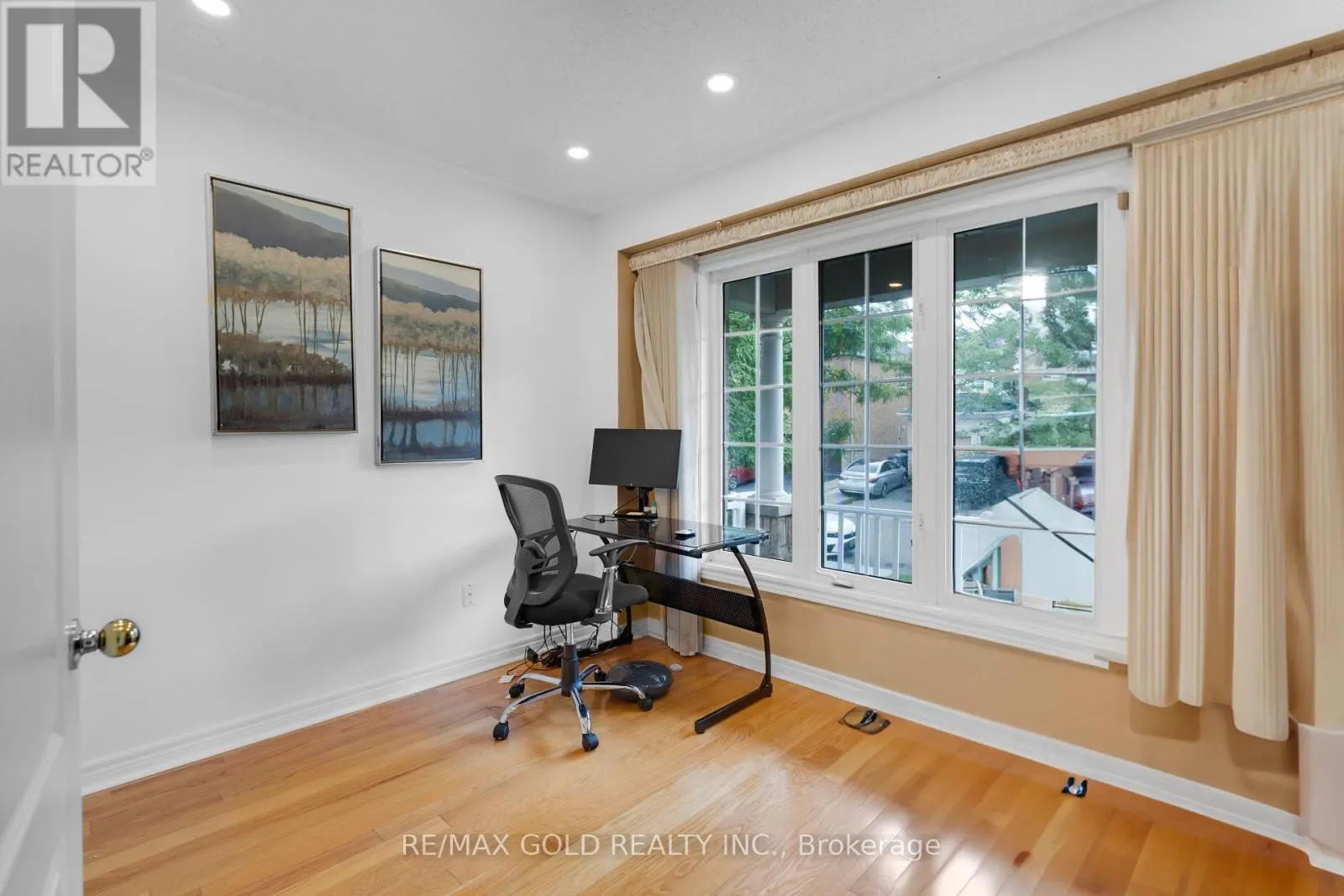 10 MORGANDALE ROAD