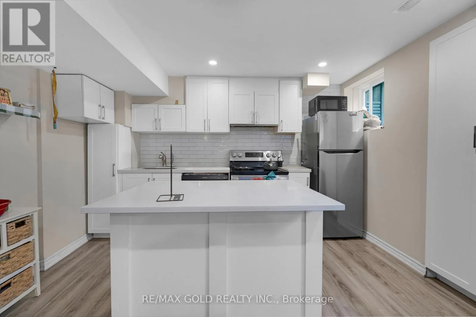 10 MORGANDALE ROAD