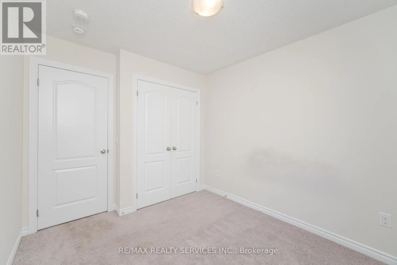 21 COSBURY LANE