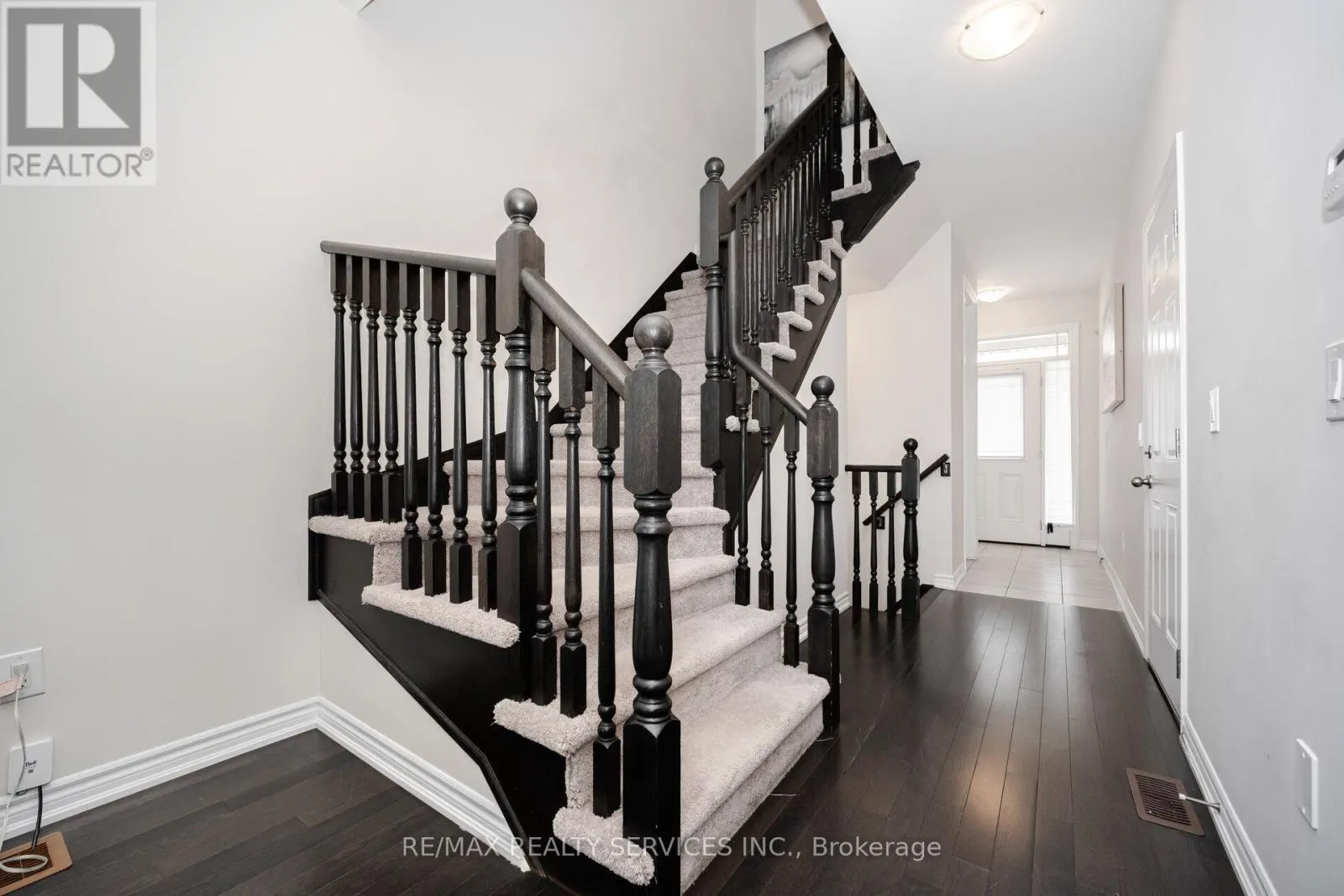 21 COSBURY LANE