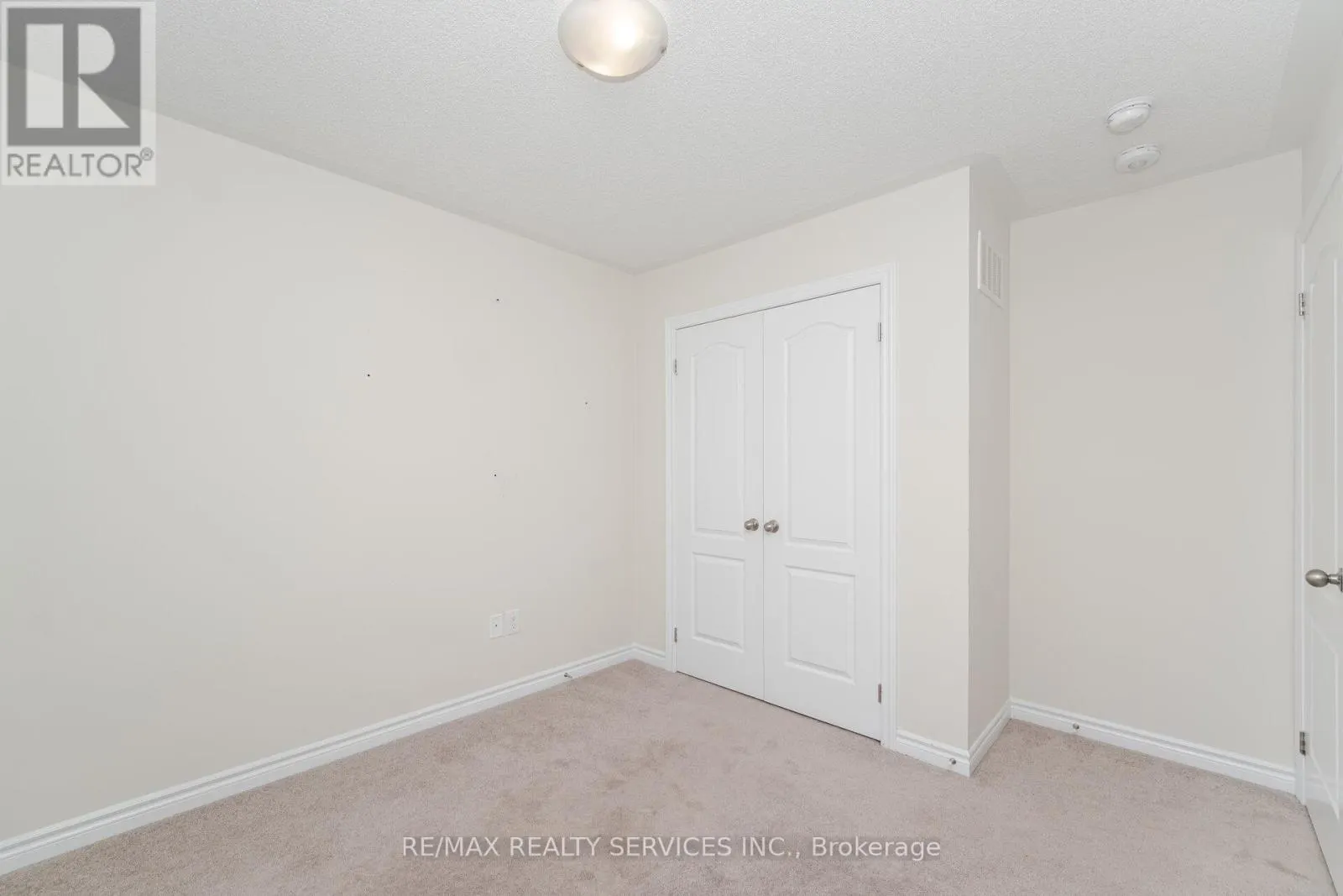 21 COSBURY LANE