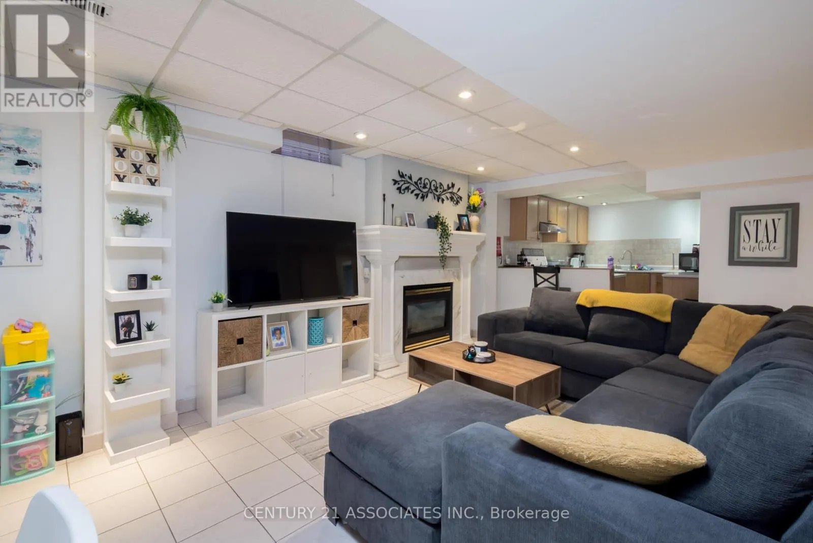 5351 QUARTERMAIN CRESCENT