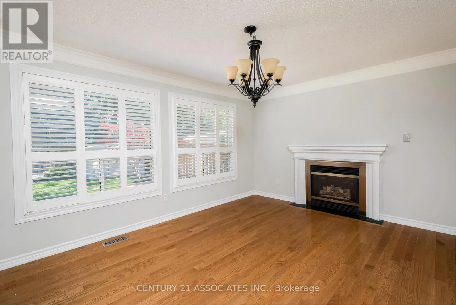 5351 QUARTERMAIN CRESCENT