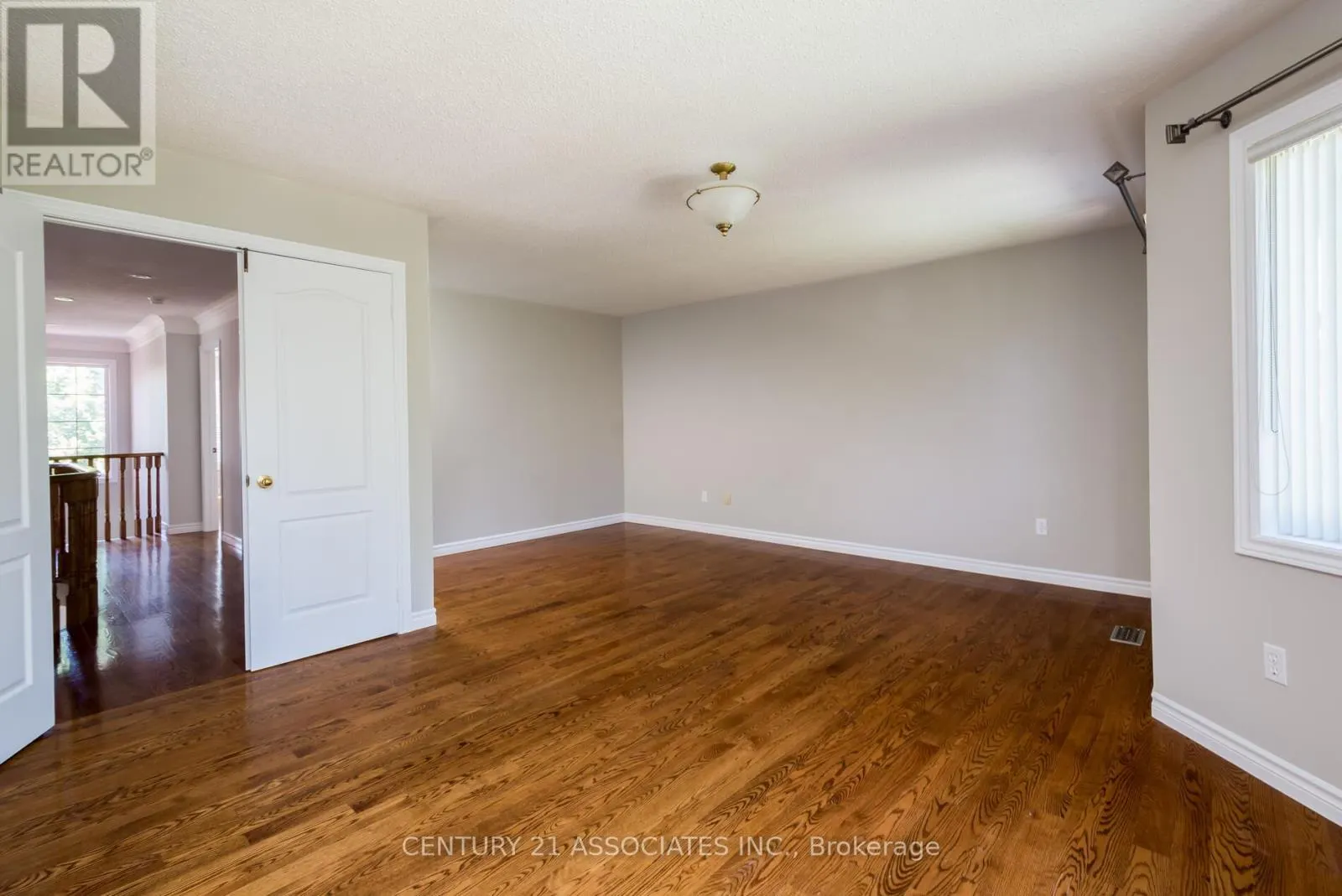 5351 QUARTERMAIN CRESCENT