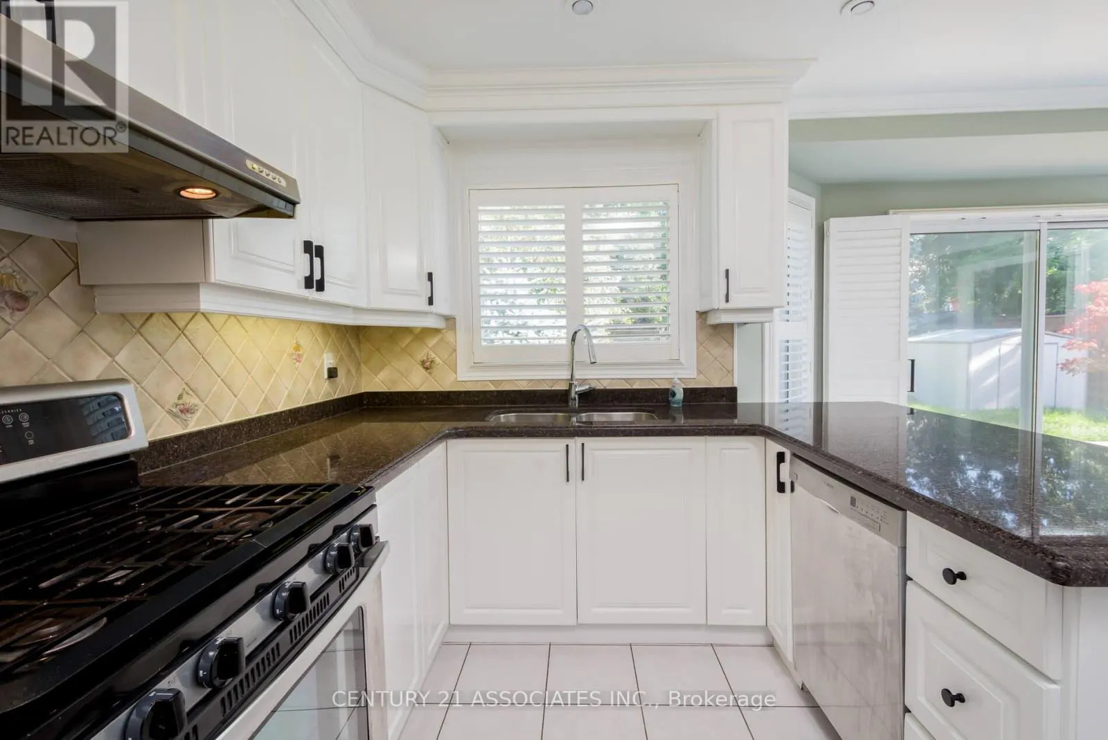 5351 QUARTERMAIN CRESCENT