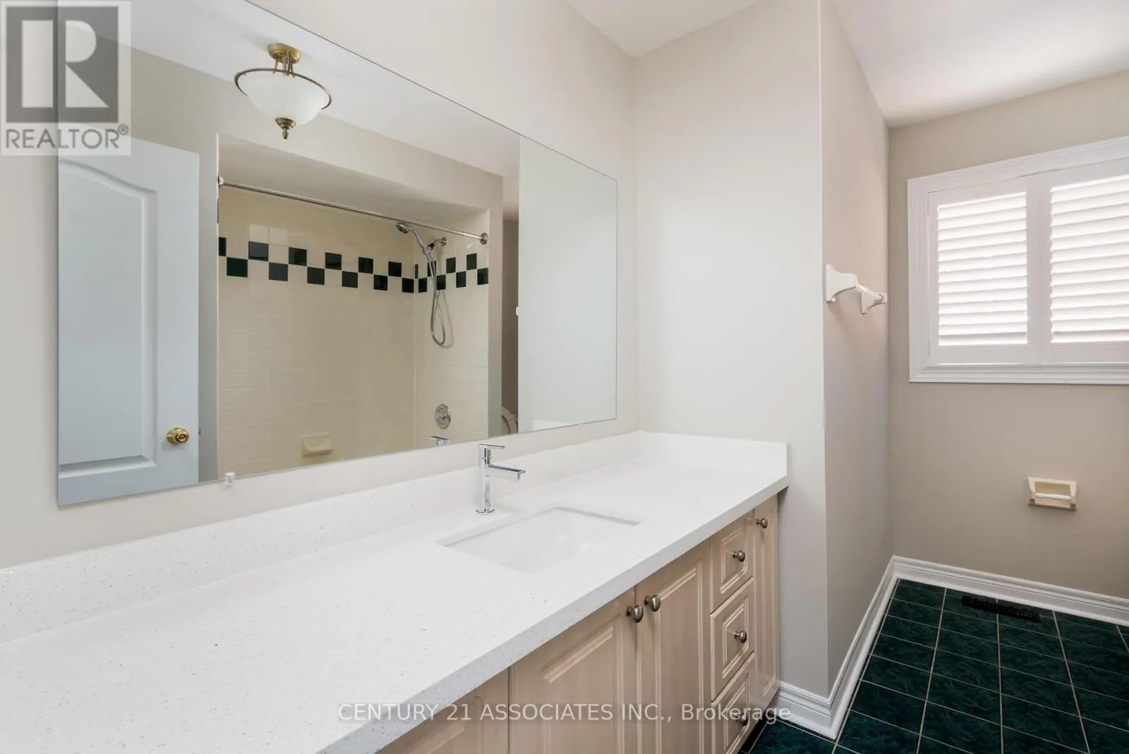 5351 QUARTERMAIN CRESCENT