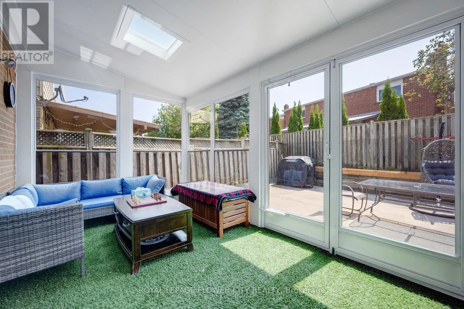 27 DENLOW DRIVE