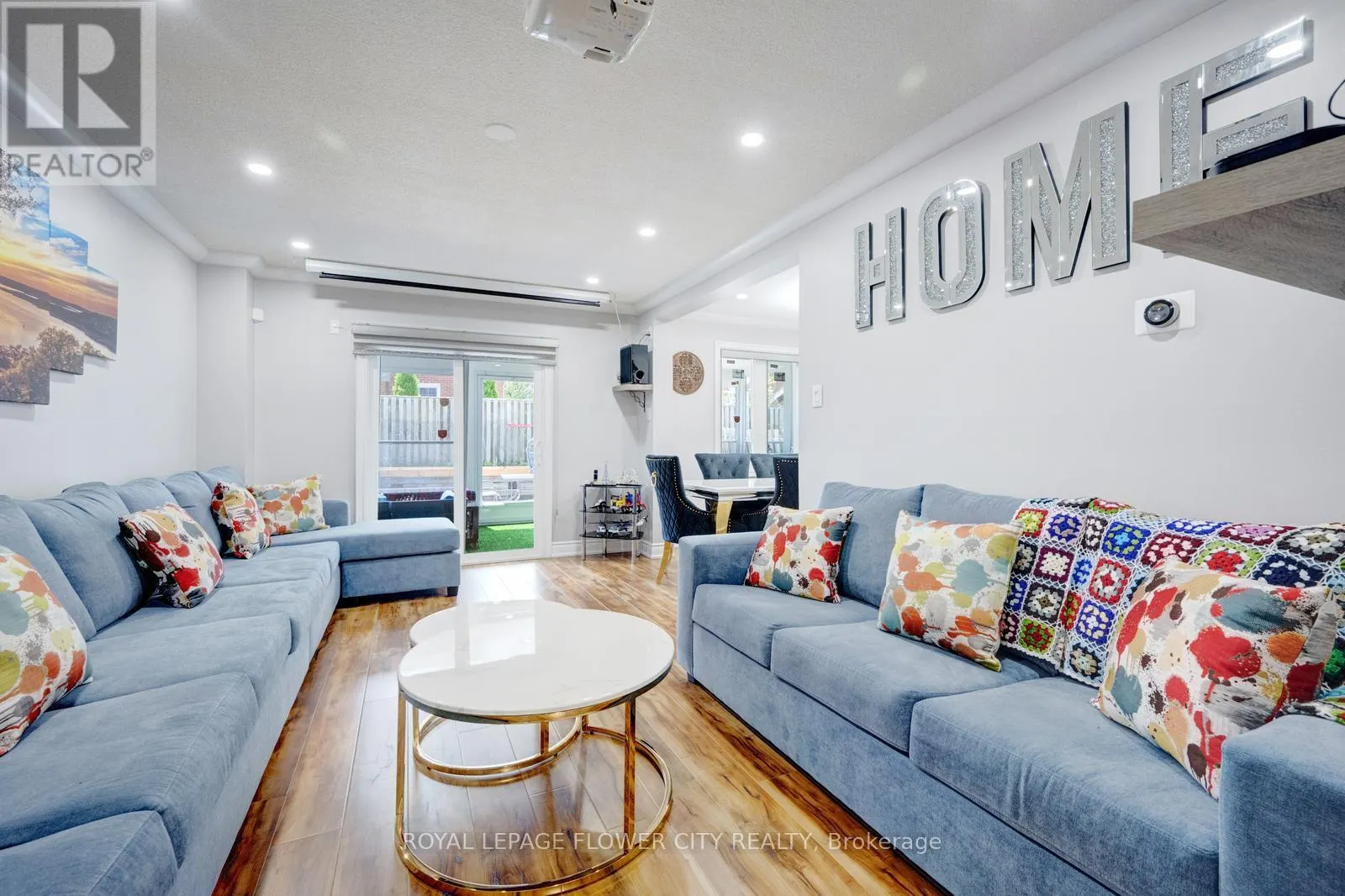 27 DENLOW DRIVE