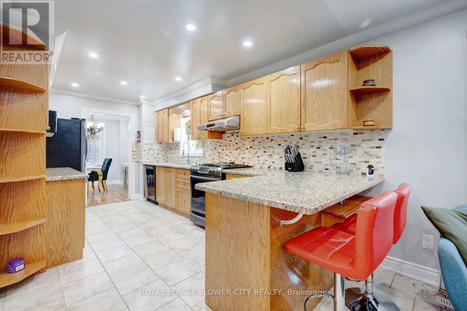 27 DENLOW DRIVE