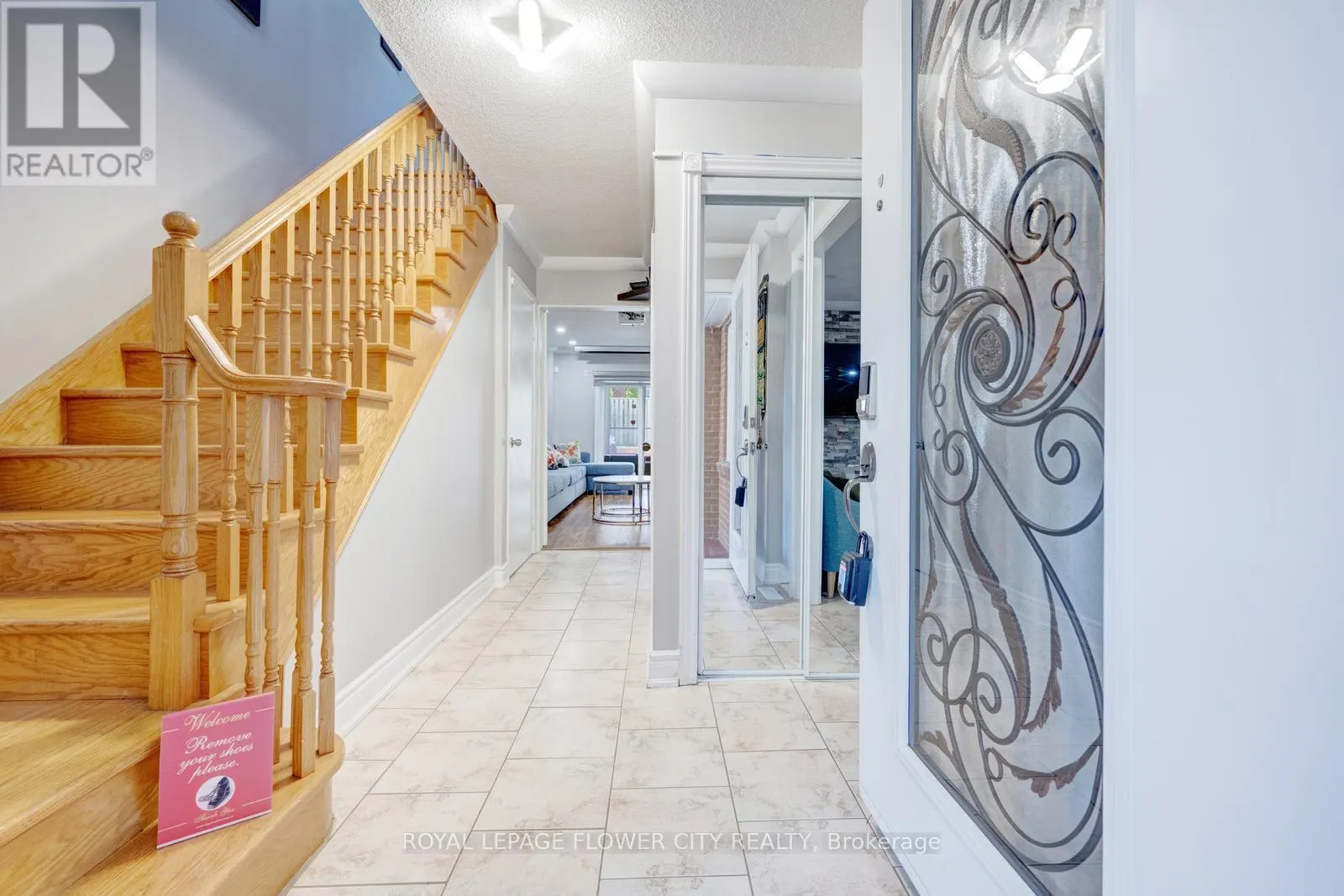 27 DENLOW DRIVE