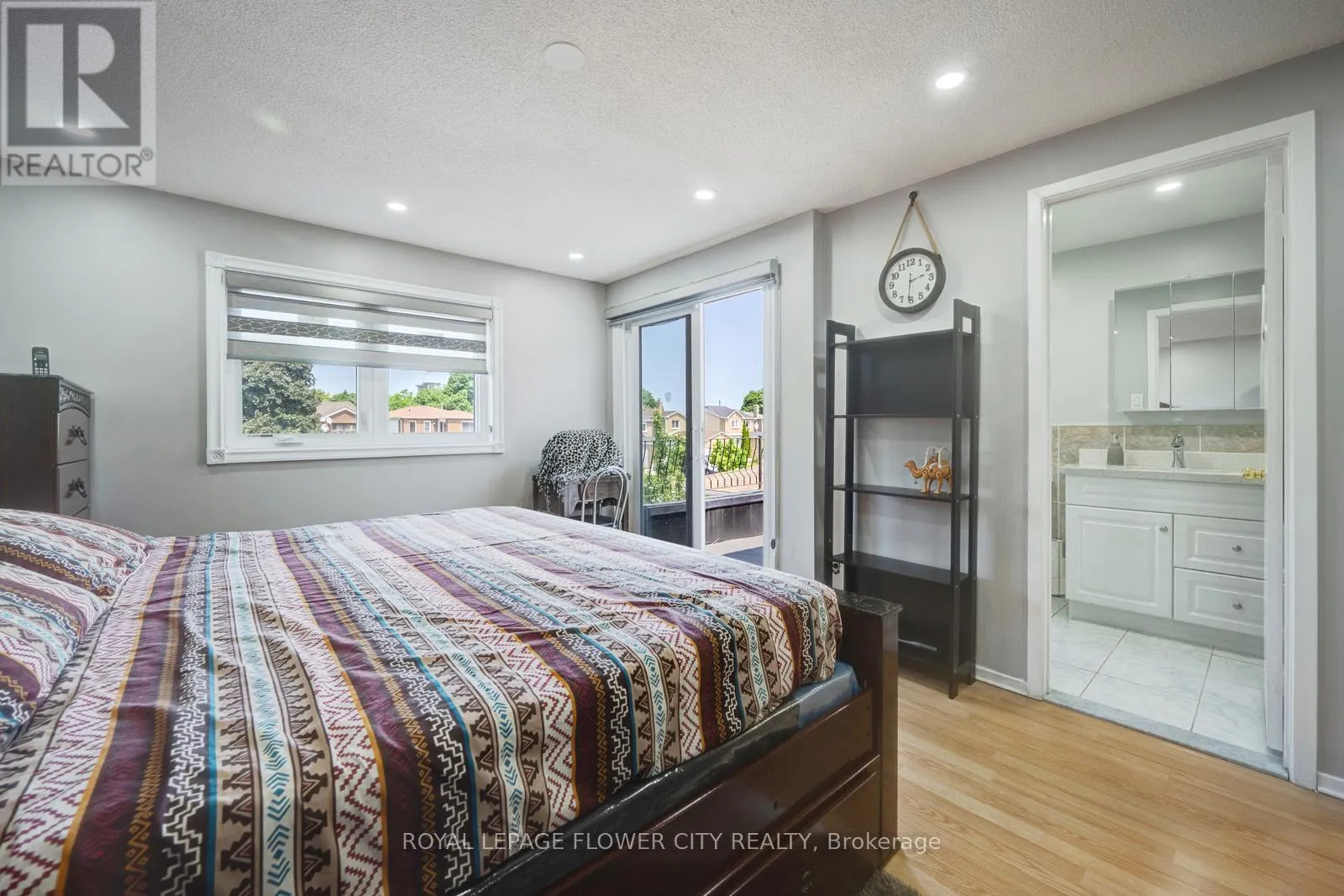 27 DENLOW DRIVE