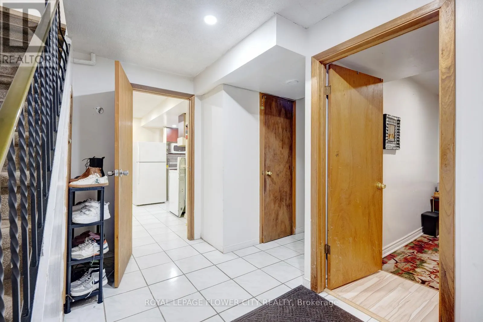 27 DENLOW DRIVE