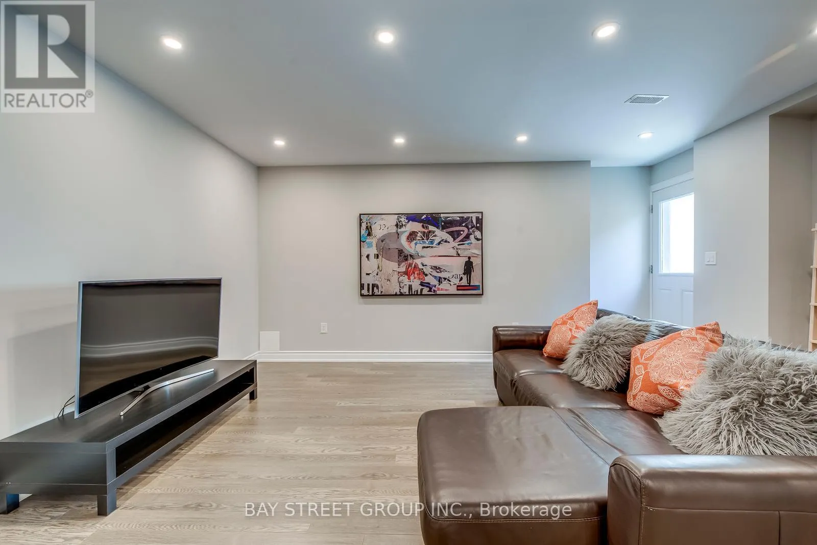 3091 STREAMWOOD PASS