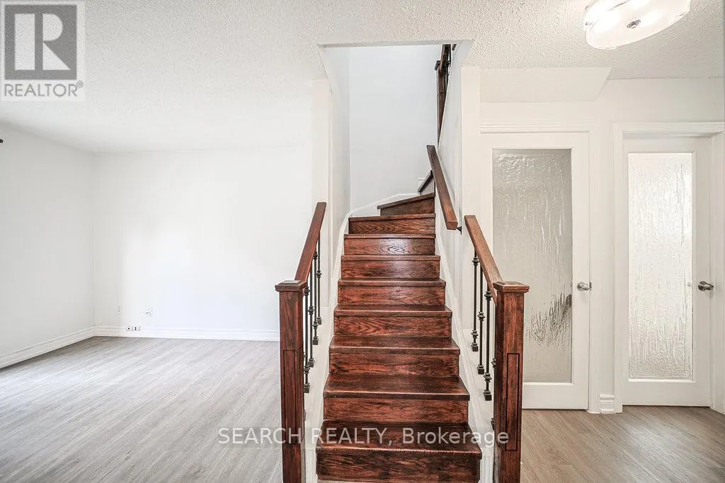 38 ROEHAMPTON CRESCENT