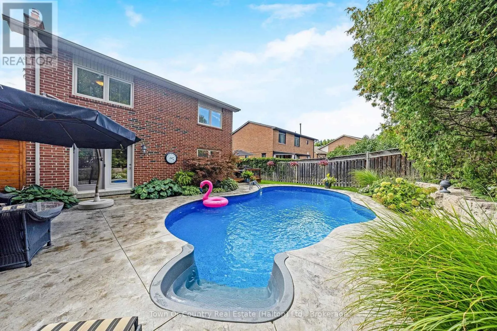 491 WHITE DRIVE
