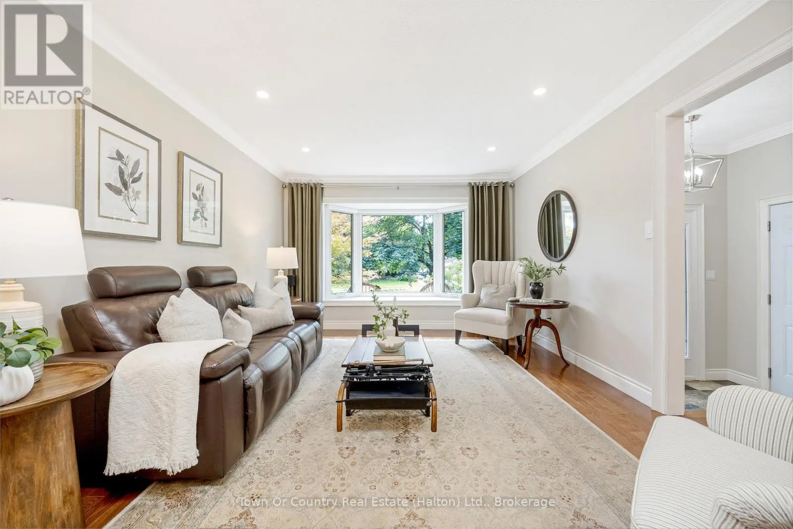 491 WHITE DRIVE