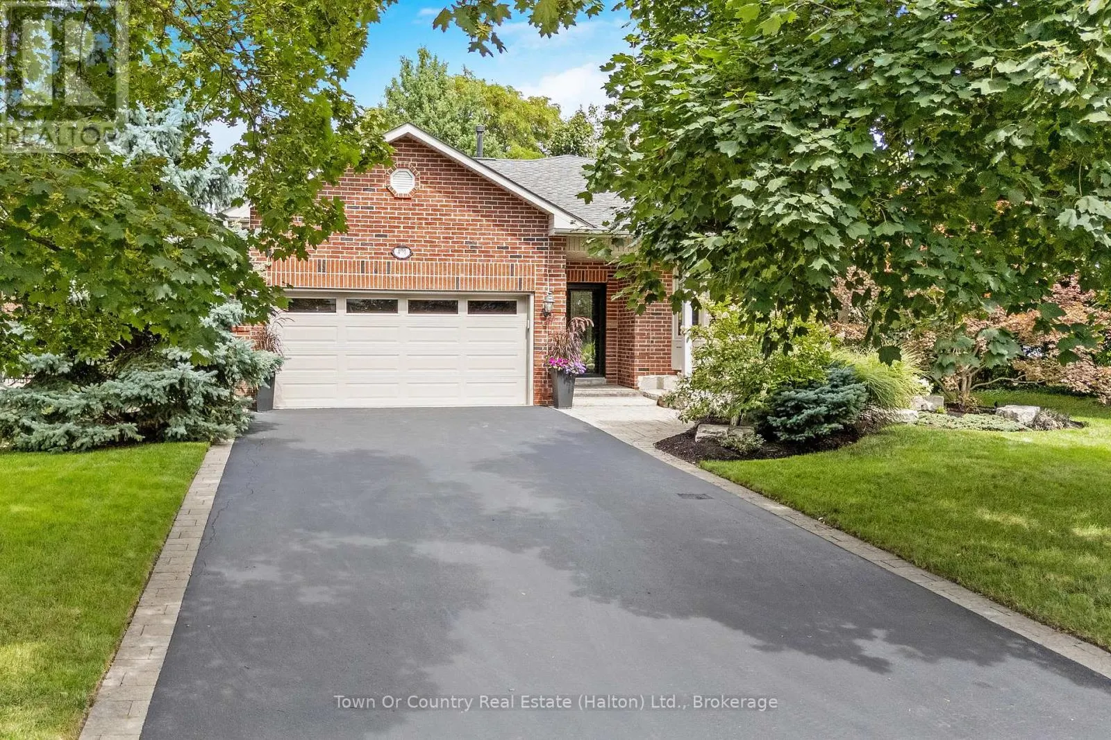 491 WHITE DRIVE