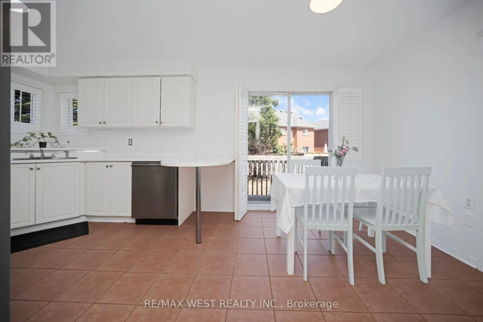43 FLEMINGTON DRIVE