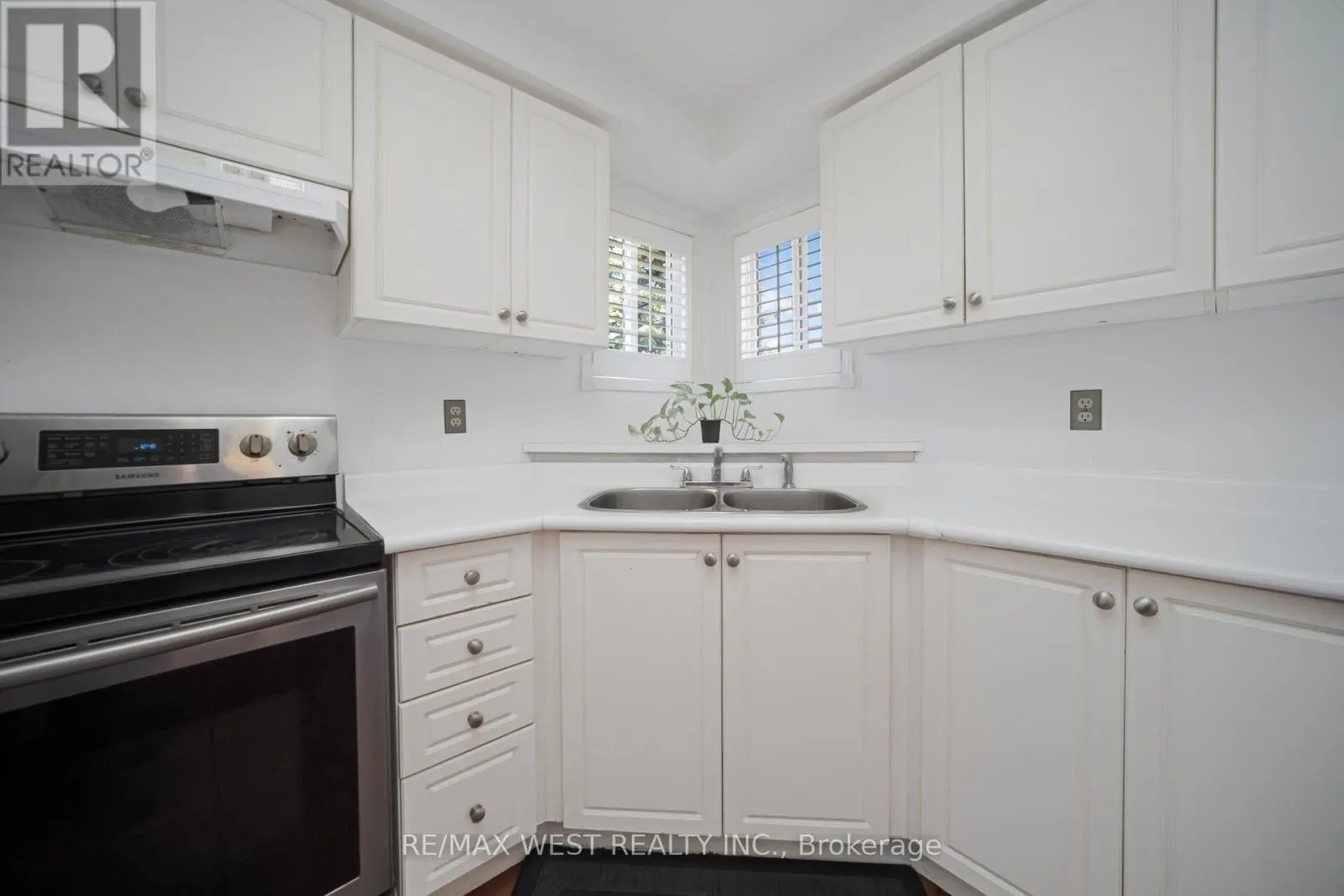 43 FLEMINGTON DRIVE