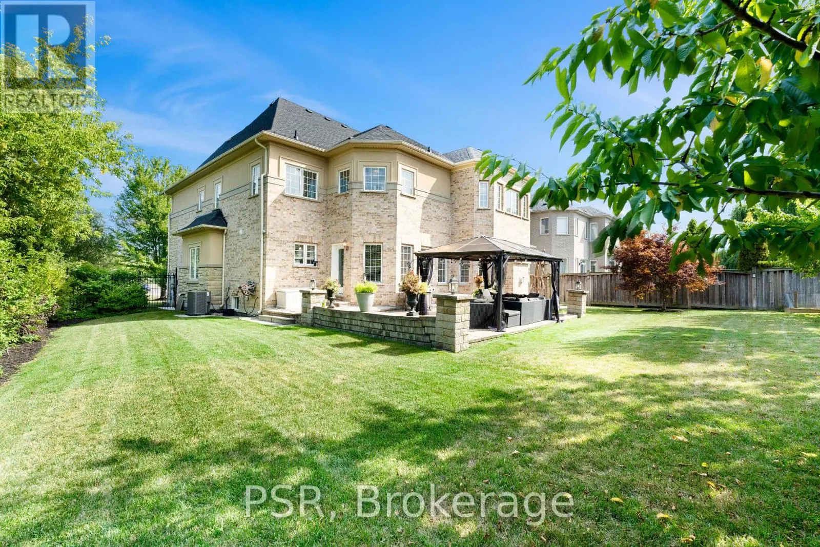 26 LOUVAIN DRIVE